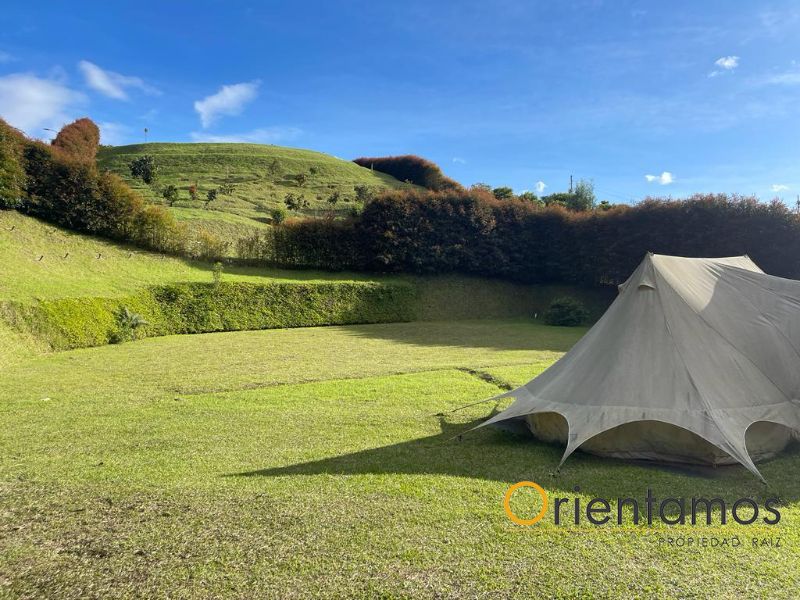 Lote en venta Antioquia Envigado Envigado 2710 m2 Habitaciones 0 Baños 10 Garajes 1 Precio $1080000000