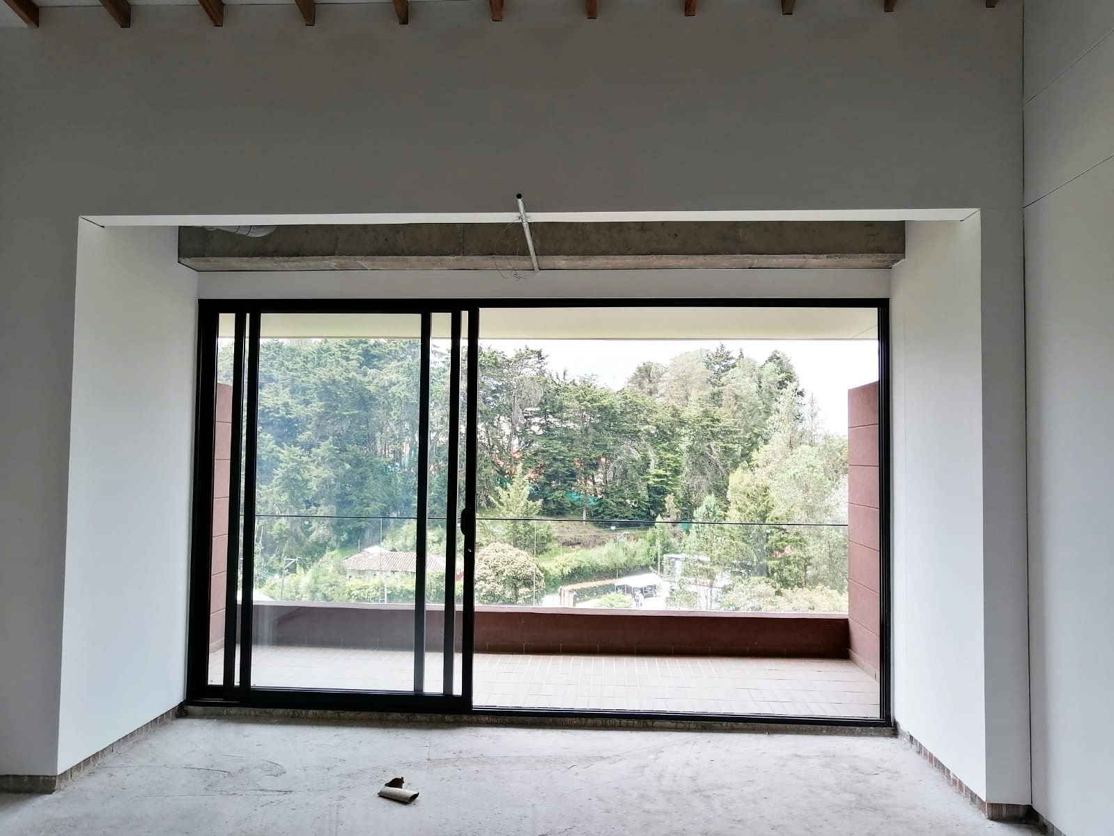 Oficina en venta Antioquia Envigado La Mesa 87 m2 Habitaciones 0 Baños 0 Garajes 2 Precio $783000000
