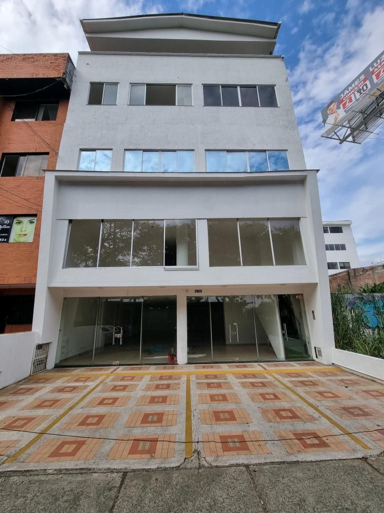 Edificio en arriendo Valle Del Cauca Cali Urbanización Río Lili 900 m2 Habitaciones 0 Baños 17 Garajes 4 Precio $25000000