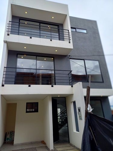 Casa en venta Cundinamarca Chía Chia 210 m2 Habitaciones 4 Baños 6 Garajes 2 Precio $680000000