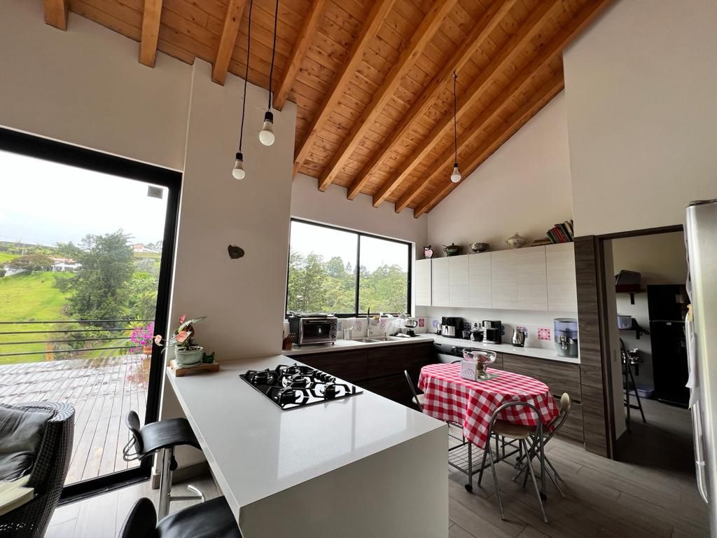 Finca en venta Antioquia Rionegro Santa Ana 210 m2 Habitaciones 4 Baños 6 Garajes 5 Precio $2300000000