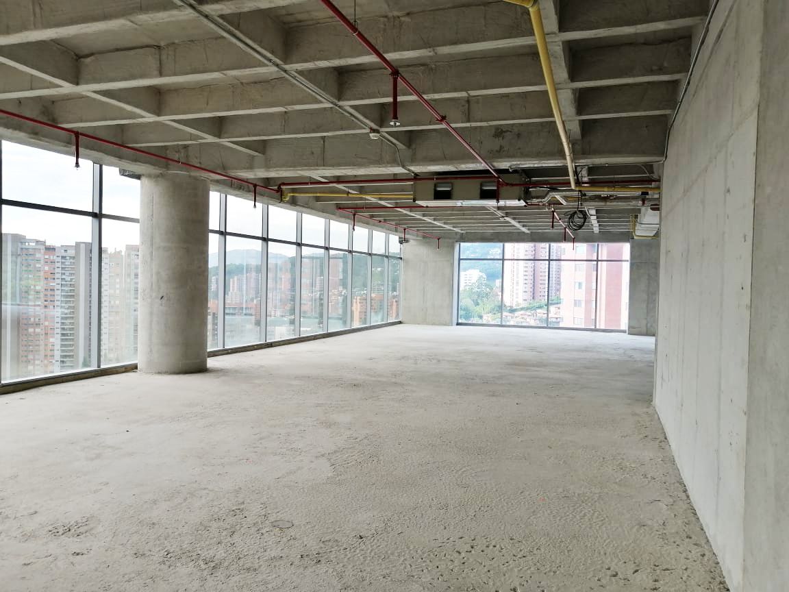 Oficina en arriendo Antioquia Medellín Los Naranjos 138 m2 Habitaciones 0 Baños 10 Garajes 4 Precio $12000000