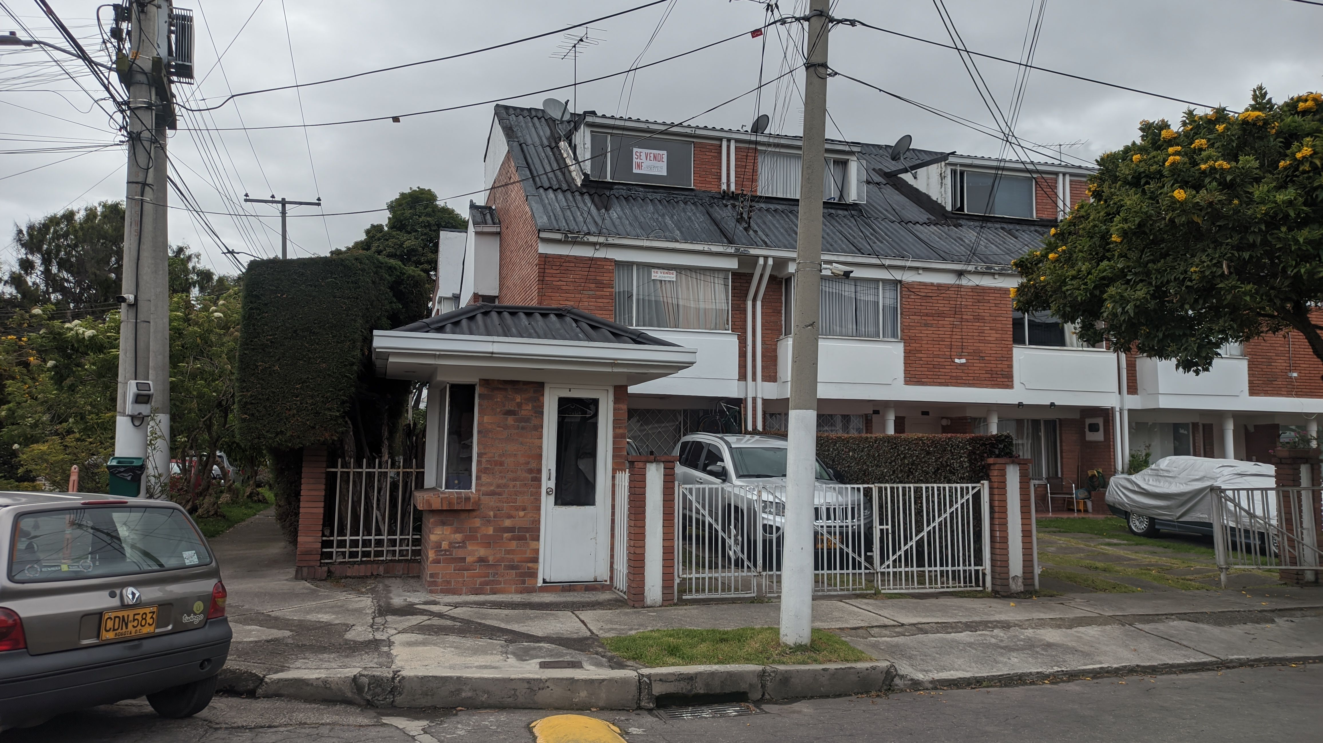 Casa en venta Cundinamarca Bogotá Cedro Bolívar 182 m2 Habitaciones 4 Baños 6 Garajes 4 Precio $650000000