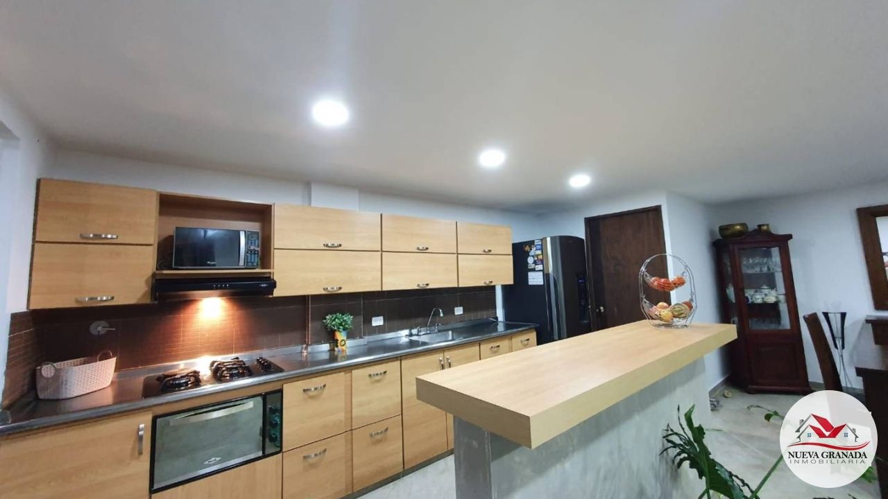 Casa en venta Antioquia Sabaneta Vereda La Doctora 245 m2 Habitaciones 3 Baños 6 Garajes 3 Precio $980000000