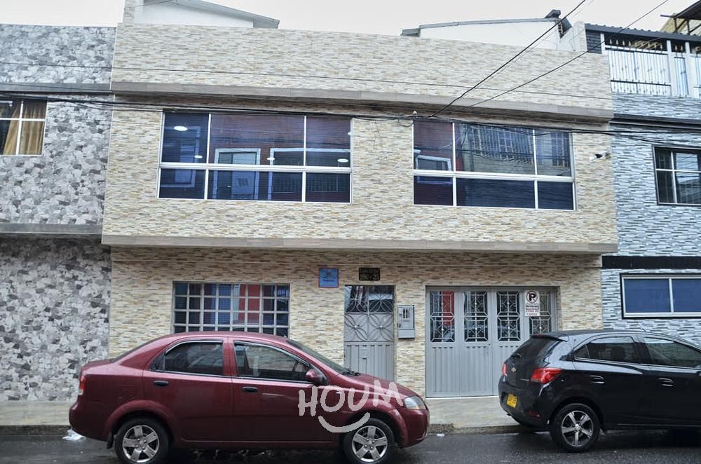 Casa en venta Cundinamarca Bogotá Santander 349 m2 Habitaciones 4 Baños 2 Garajes 2 Precio $750000000