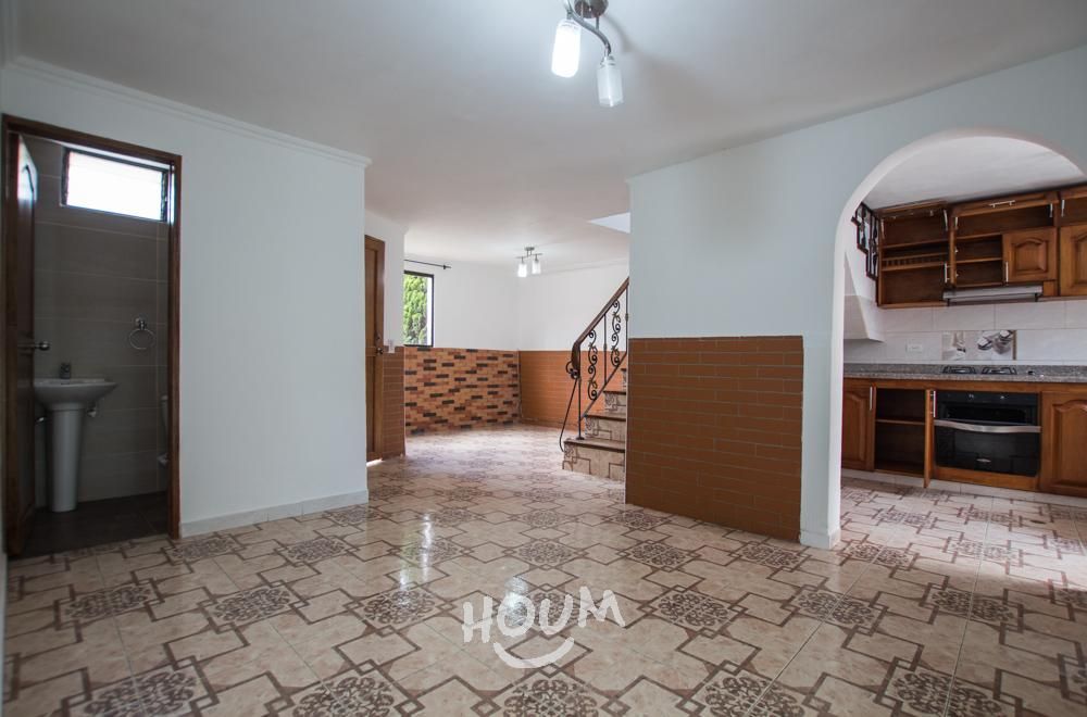 Casa en venta Antioquia Itagüí Ditaires 204 m2 Habitaciones 6 Baños 4 Garajes 1 Precio $980000000
