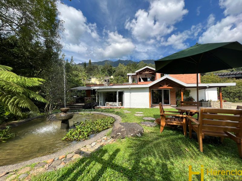 Casa en arriendo Antioquia Envigado Envigado 1500 m2 Habitaciones 5 Baños 5 Garajes 3 Precio $19500000