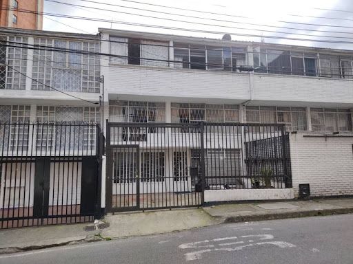 Casa en venta Cundinamarca Bogotá Pardo Rubio 212 m2 Habitaciones 5 Baños 4 Garajes 2 Precio $1120000000