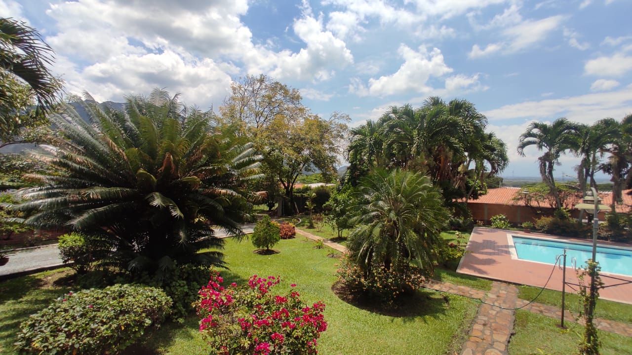 Finca en venta Valle Del Cauca Vijes Vijes 6677 m2 Habitaciones 5 Baños 21 Garajes 12 Precio $2180000000