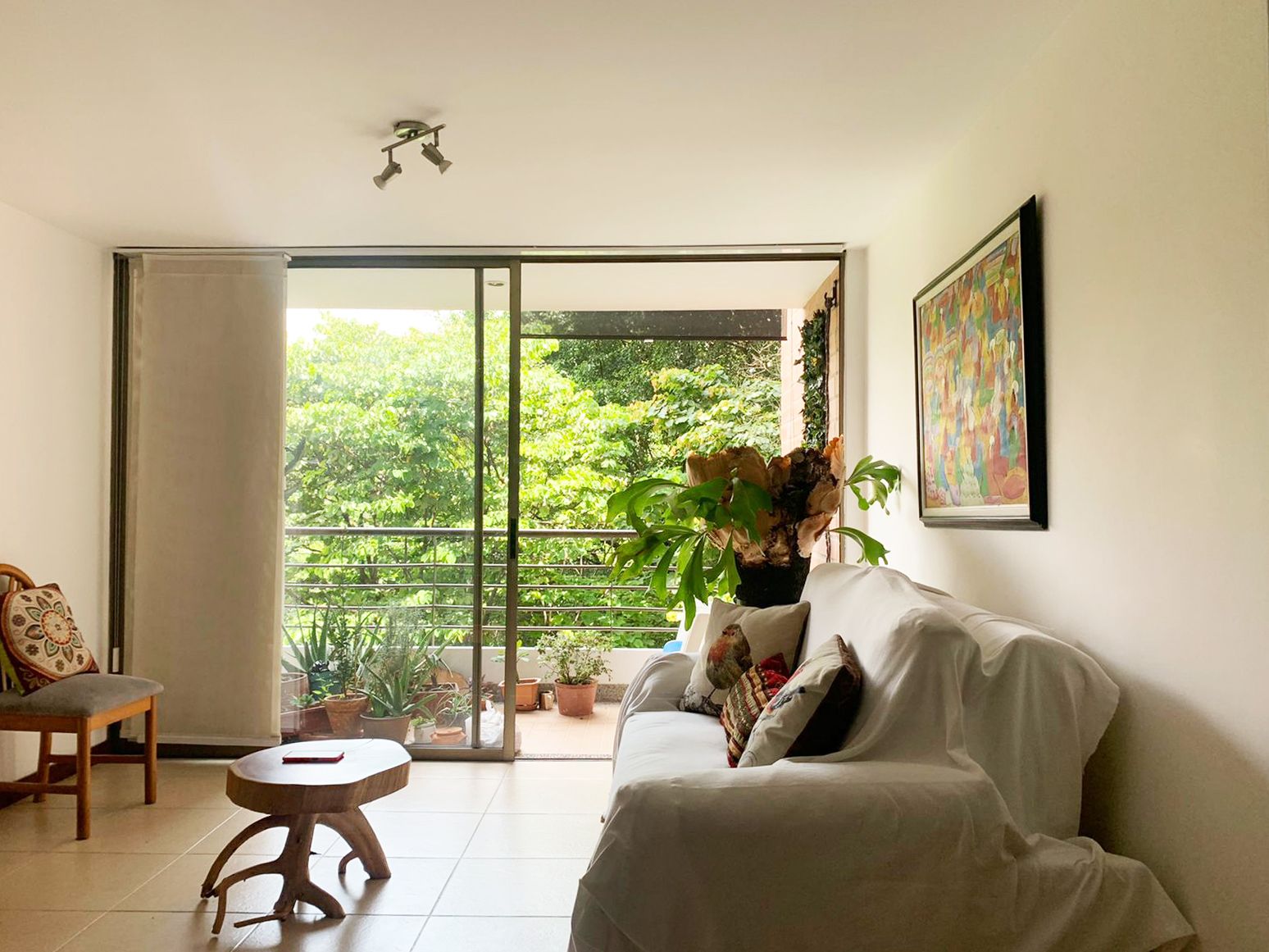 Apartamento en arriendo o venta Antioquia Envigado Loma Linda 92 m2 Habitaciones 3 Baños 2 Garajes 2 Precio venta $475000000 Precio arriendo $3300000