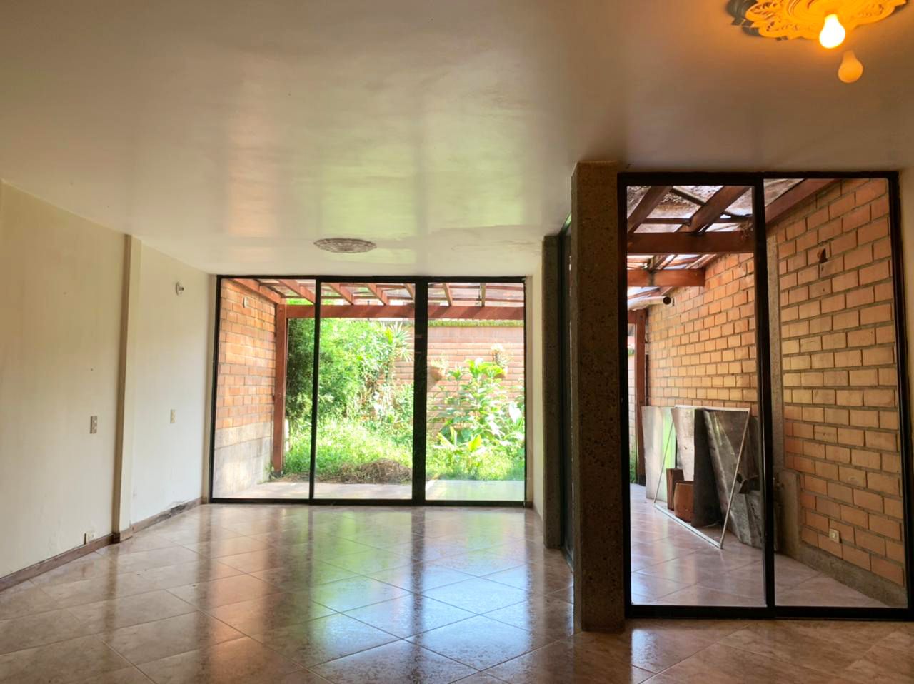 Casa en venta Antioquia Envigado Alto De Misael 127 m2 Habitaciones 3 Baños 4 Garajes 3 Precio $615000000