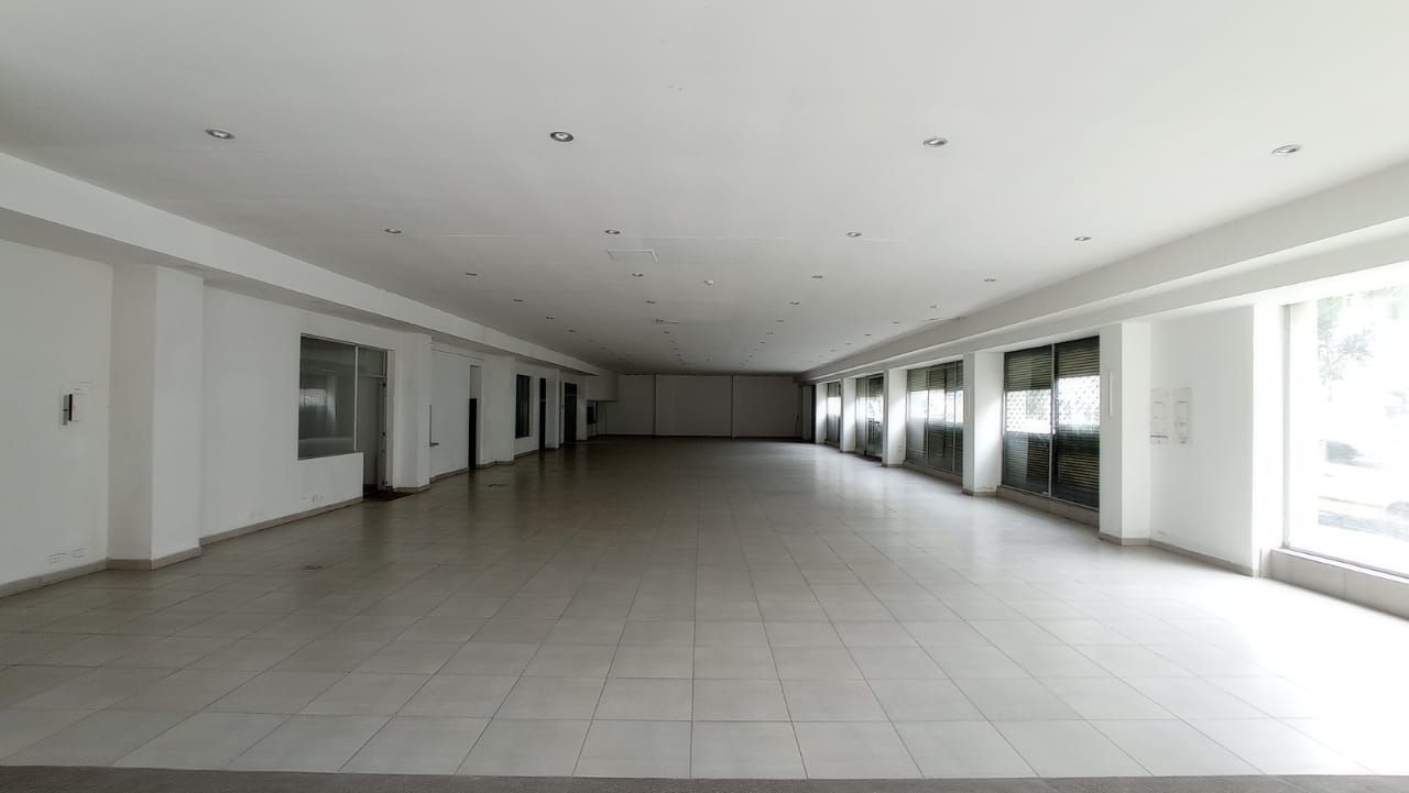 Local en arriendo Antioquia Medellín Perpetuo Socorro 1300 m2 Habitaciones 0 Baños 5 Garajes 0 Precio $45000000