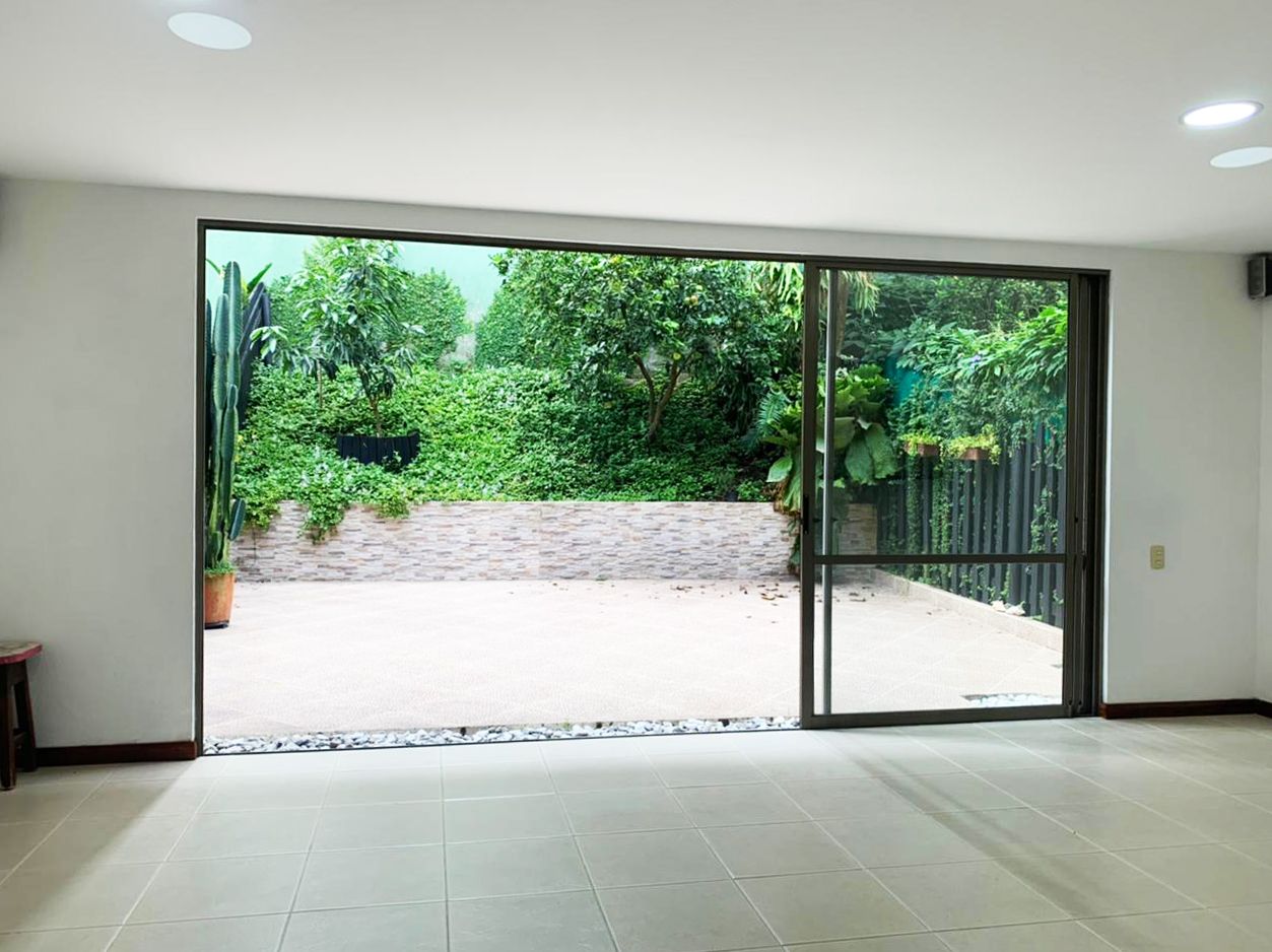 Casa en arriendo Antioquia Envigado Los Naranjos 186 m2 Habitaciones 3 Baños 4 Garajes 5 Precio $6900000