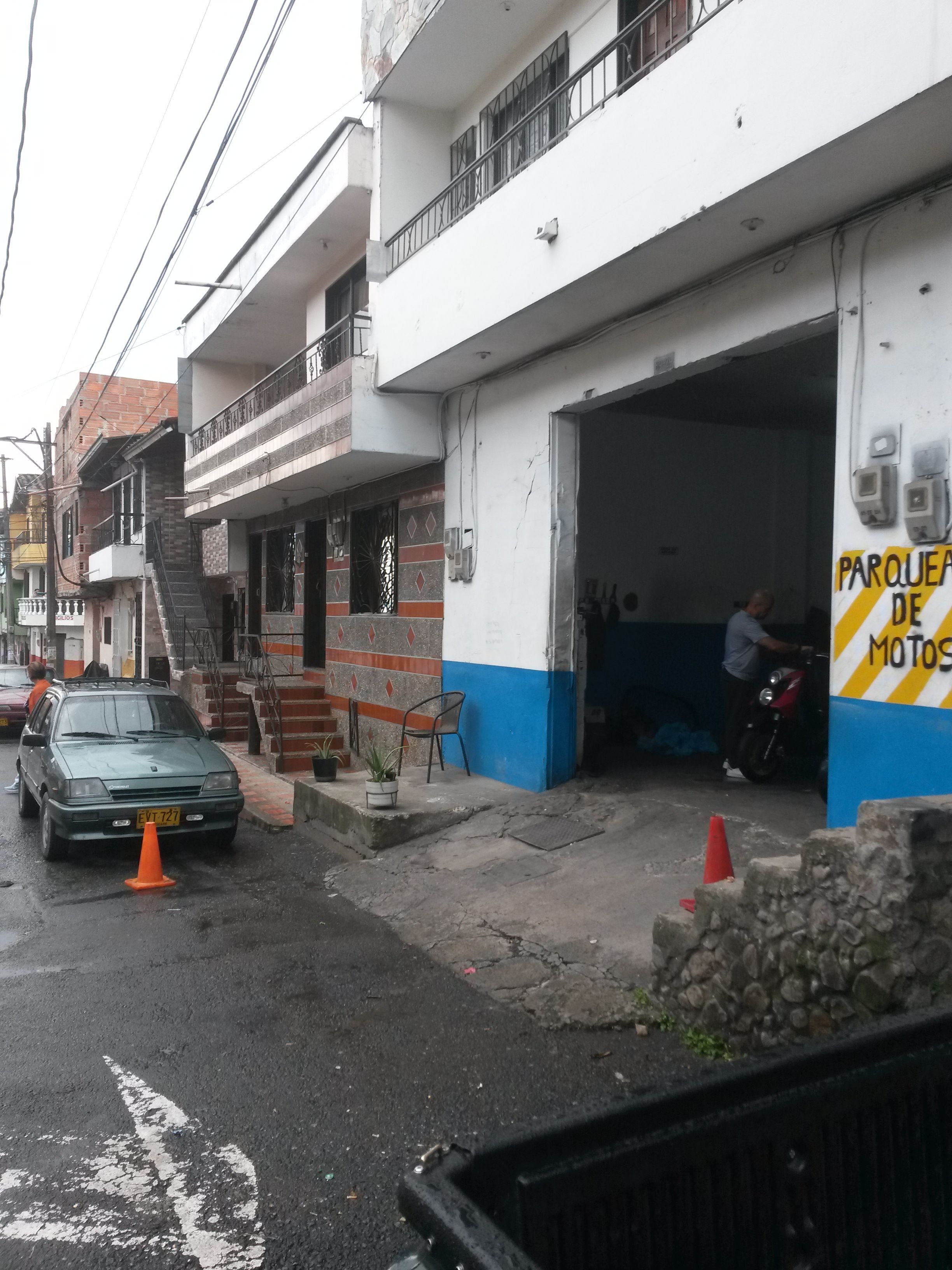 Bodega en arriendo Antioquia Itagüí San Francisco 70 m2 Habitaciones 0 Baños 2 Garajes 2 Precio $1800000