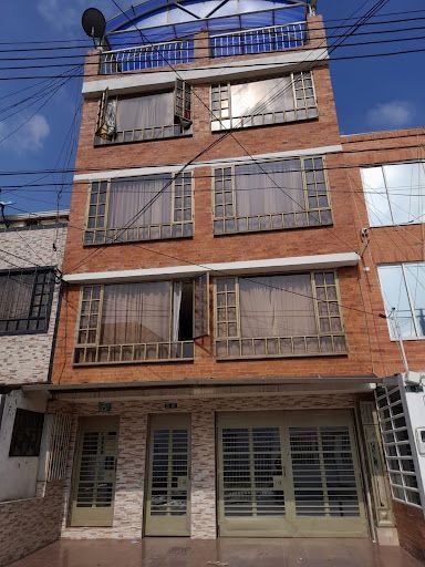 Casa en venta Cundinamarca Bogotá Remanso 527 m2 Habitaciones 16 Baños 21 Garajes 2 Precio $1650000000