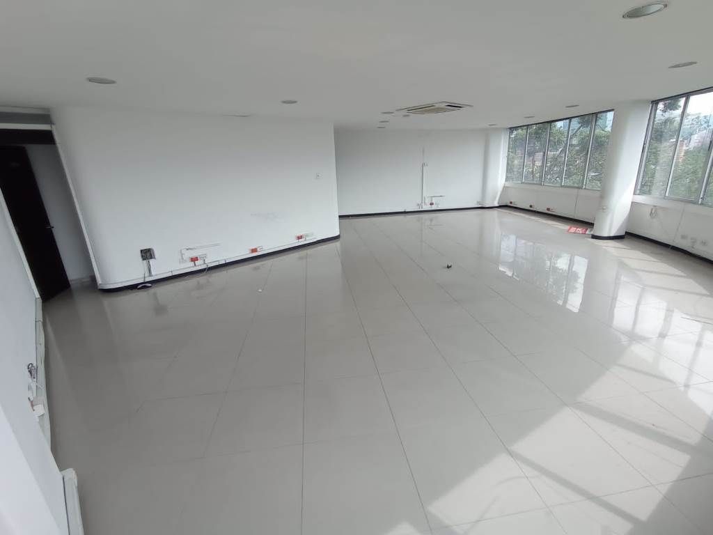 Oficina en arriendo Antioquia Medellín Manila 78 m2 Habitaciones 0 Baños 0 Garajes 2 Precio $6500000