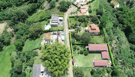 Lote en venta Risaralda Pereira Br Jardin Ii Etapa 1700 m2 Habitaciones 0 Baños 10 Garajes 1 Precio $310000000