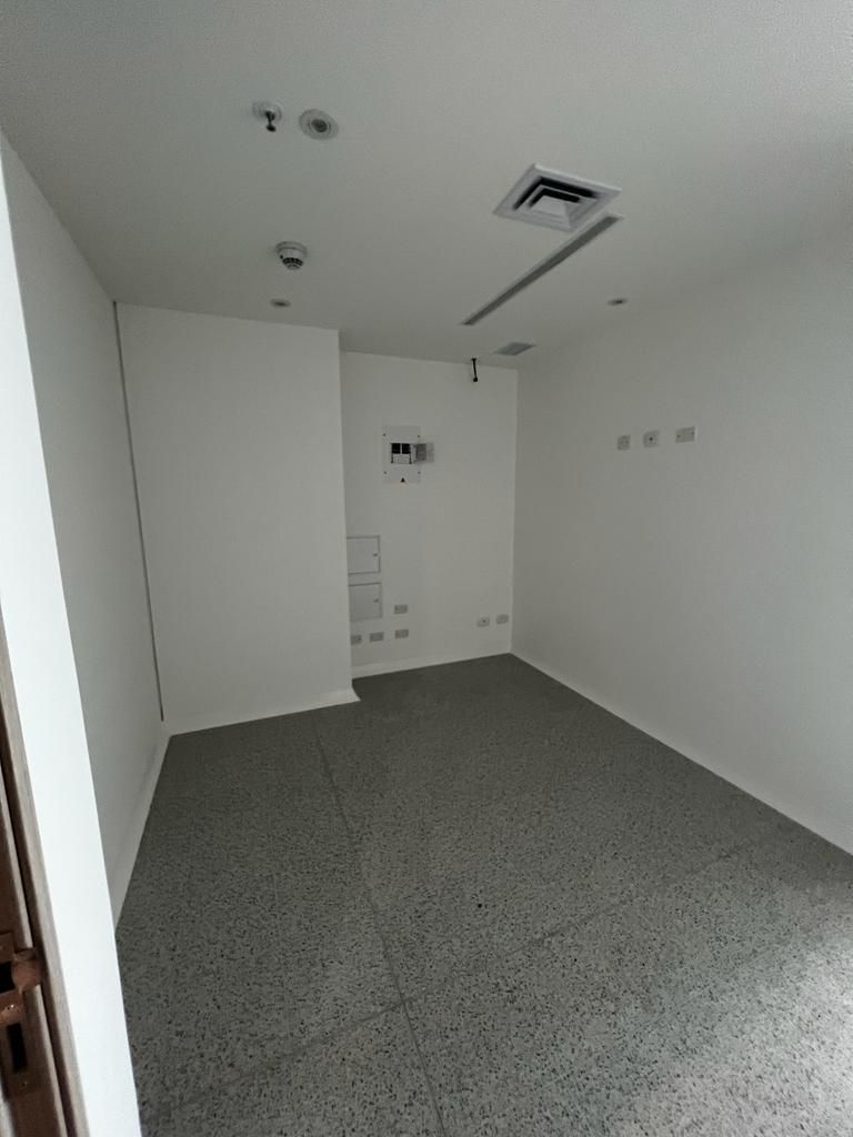 Consultorio en arriendo Antioquia Medellín Patio Bonito 36 m2 Habitaciones 0 Baños 0 Garajes 2 Precio $3730000