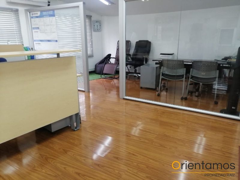 Oficina en arriendo Antioquia Medellín Colombia 100 m2 Habitaciones 0 Baños 2 Garajes 0 Precio $4800000
