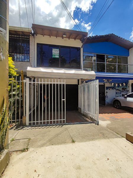 Local en arriendo Antioquia Medellín Urbanizacion Islas Del Sol 36 m2 Habitaciones 0 Baños 1 Garajes 0 Precio $2700000