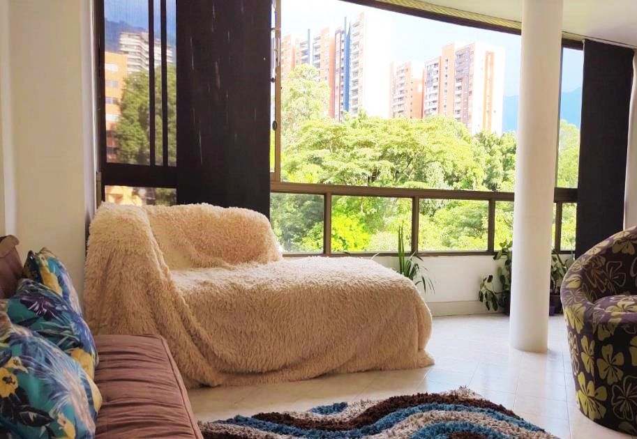 Apartamento en venta Antioquia Medellín El Diamante No2 84 m2 Habitaciones 2 Baños 2 Garajes 2 Precio $570000000