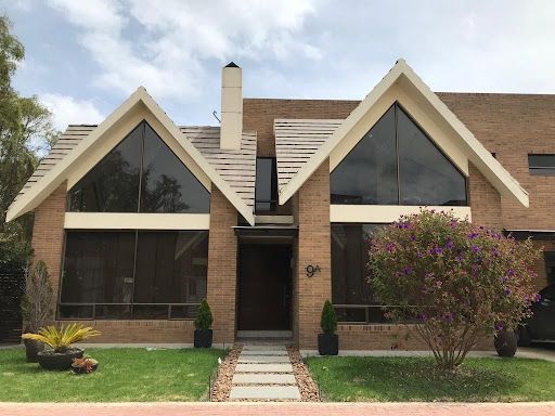 Casa en venta Cundinamarca Cajicá Vda Canelon 250 m2 Habitaciones 3 Baños 8 Garajes 3 Precio $1000000000