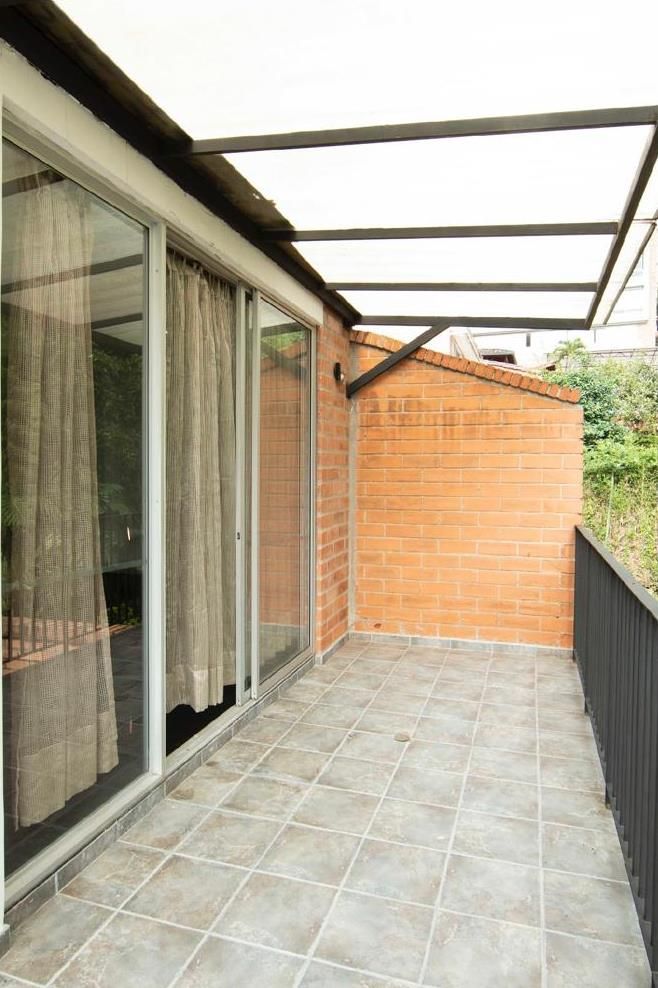 Casa en arriendo Antioquia Medellín El Poblado 395 m2 Habitaciones 4 Baños 6 Garajes 3 Precio $15000000