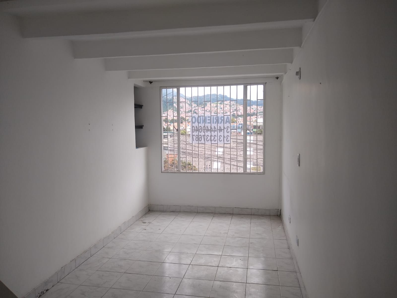Apartamento en arriendo Cundinamarca Bogotá Molinos Del Sur 36 m2 Habitaciones 2 Baños 1 Garajes 1 Precio $900000