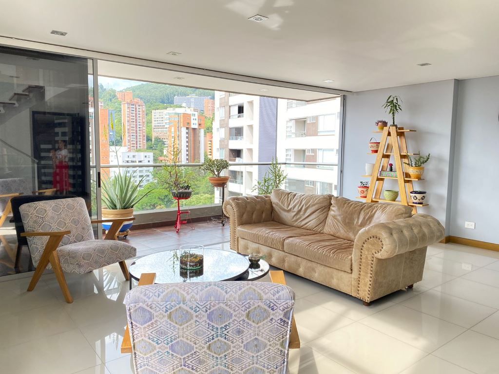 Apartamento en venta Antioquia Medellín La Linde 137 m2 Habitaciones 3 Baños 4 Garajes 3 Precio $1045343000
