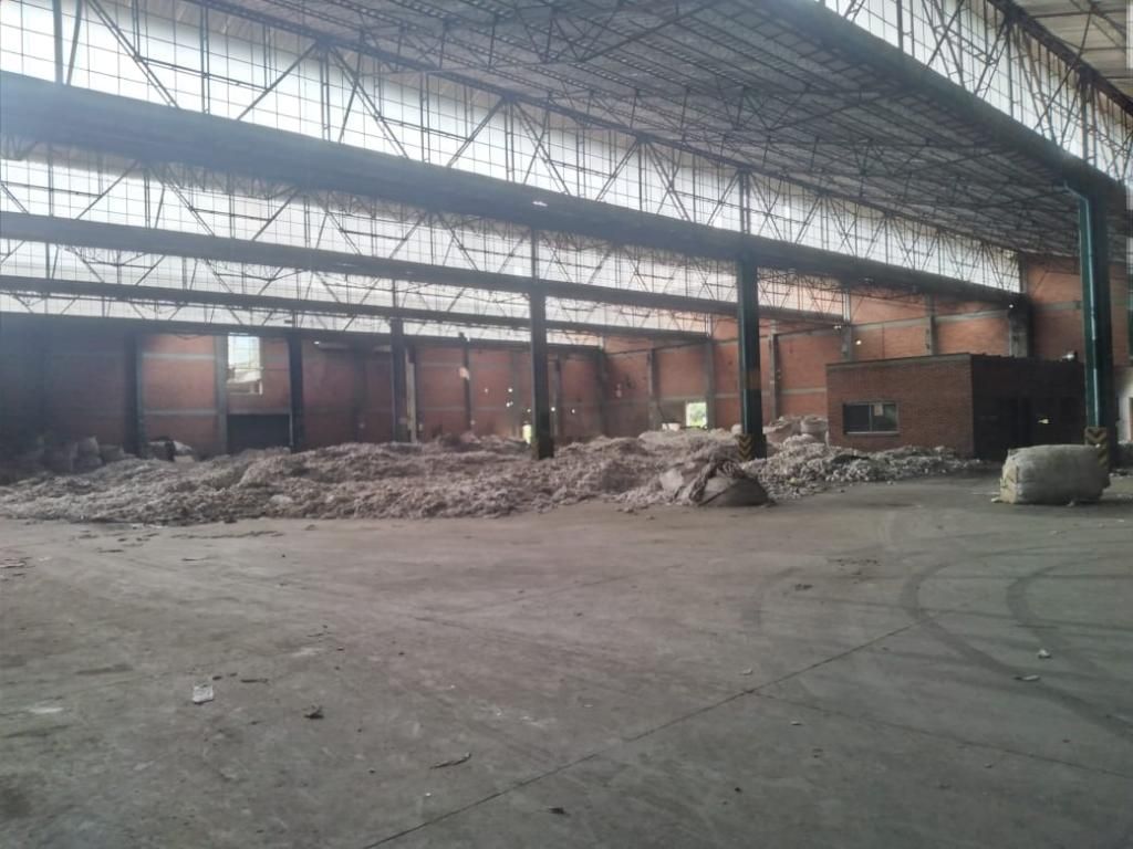 Bodega en arriendo Valle Del Cauca Cali Cali 10000 m2 Habitaciones 0 Baños 2 Garajes 7 Precio $130000000