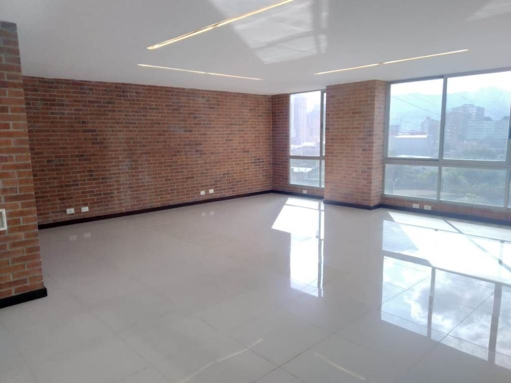 Oficina en arriendo Antioquia Medellín El Poblado 63 m2 Habitaciones 0 Baños 0 Garajes 2 Precio $3150000
