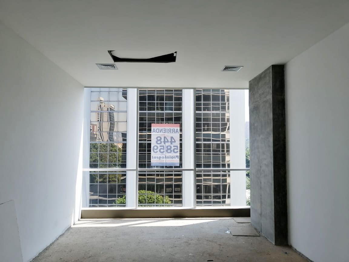 Consultorio en arriendo o venta Antioquia Medellín La Aguacatala 35 m2 Habitaciones 0 Baños 10 Garajes 1 Precio venta $270000000 Precio arriendo $2000000