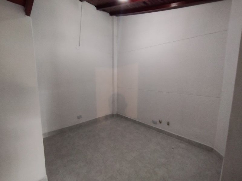 Oficina en arriendo Antioquia Medellín Florida Nueva 40 m2 Habitaciones 0 Baños 0 Garajes 1 Precio $2000000