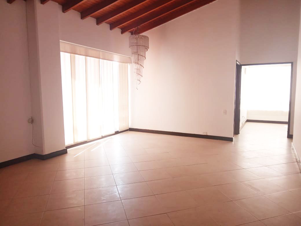 Apartamento en arriendo Antioquia Medellín El Castillo 130 m2 Habitaciones 4 Baños 4 Garajes 2 Precio $4300000
