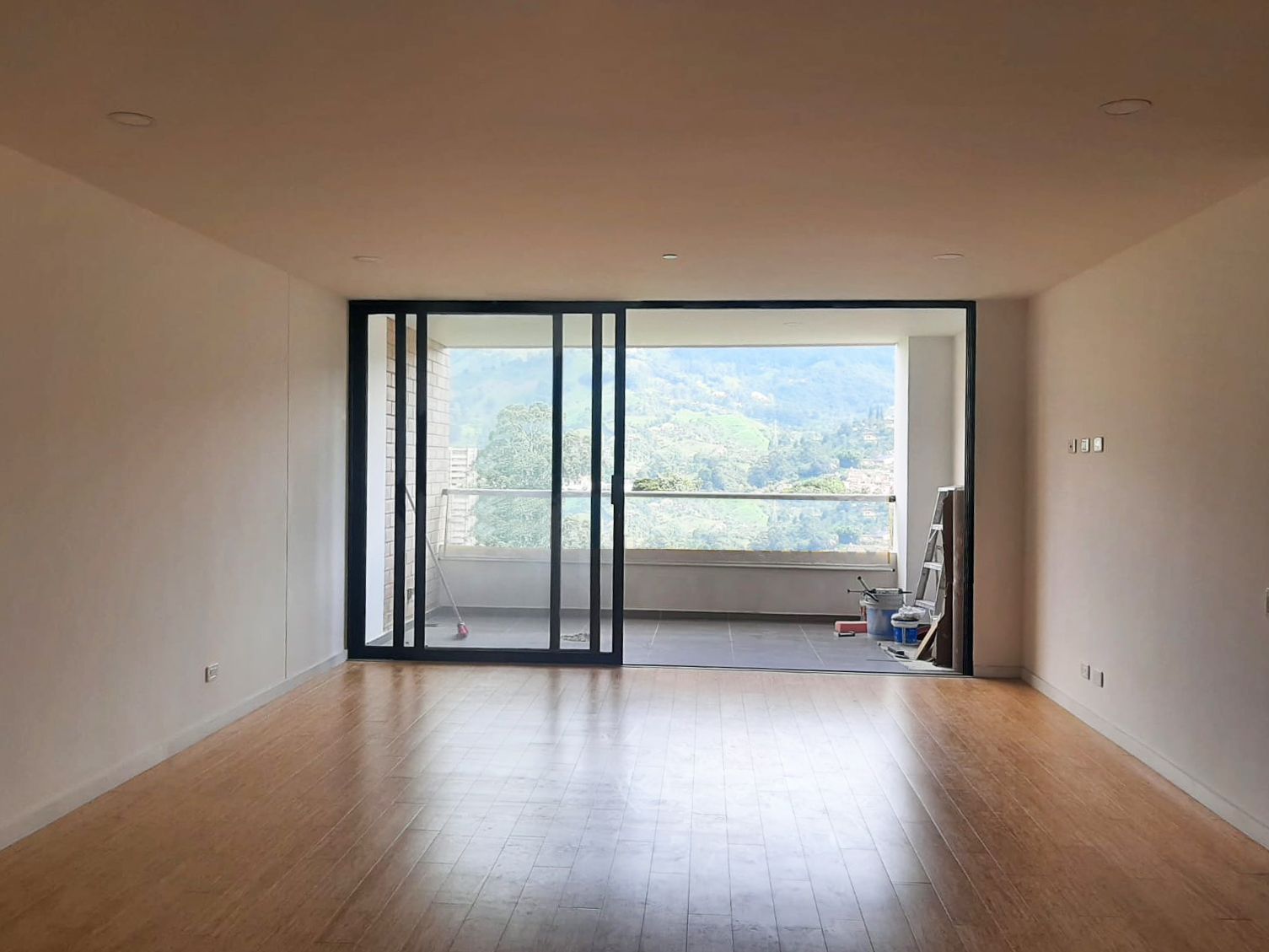 Apartamento en venta Antioquia Envigado El Chinguí 273 m2 Habitaciones 3 Baños 4 Garajes 4 Precio $1525000000
