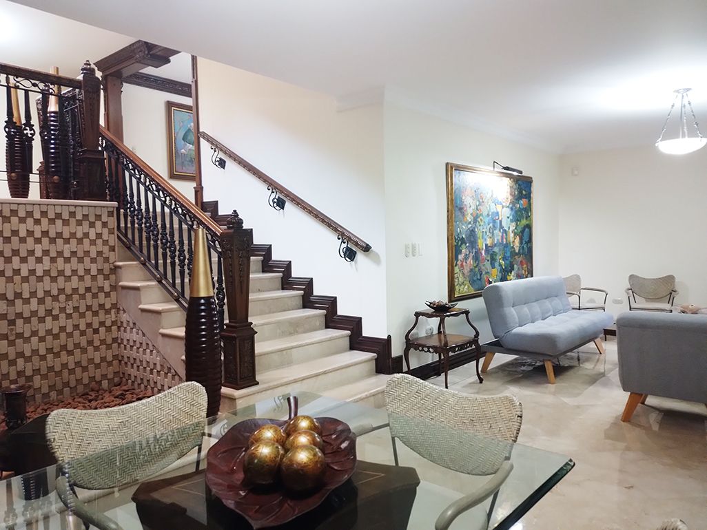 Casa en arriendo o venta Antioquia Medellín San Lucas 650 m2 Habitaciones 5 Baños 8 Garajes 5 Precio venta $3850000000 Precio arriendo $20500000