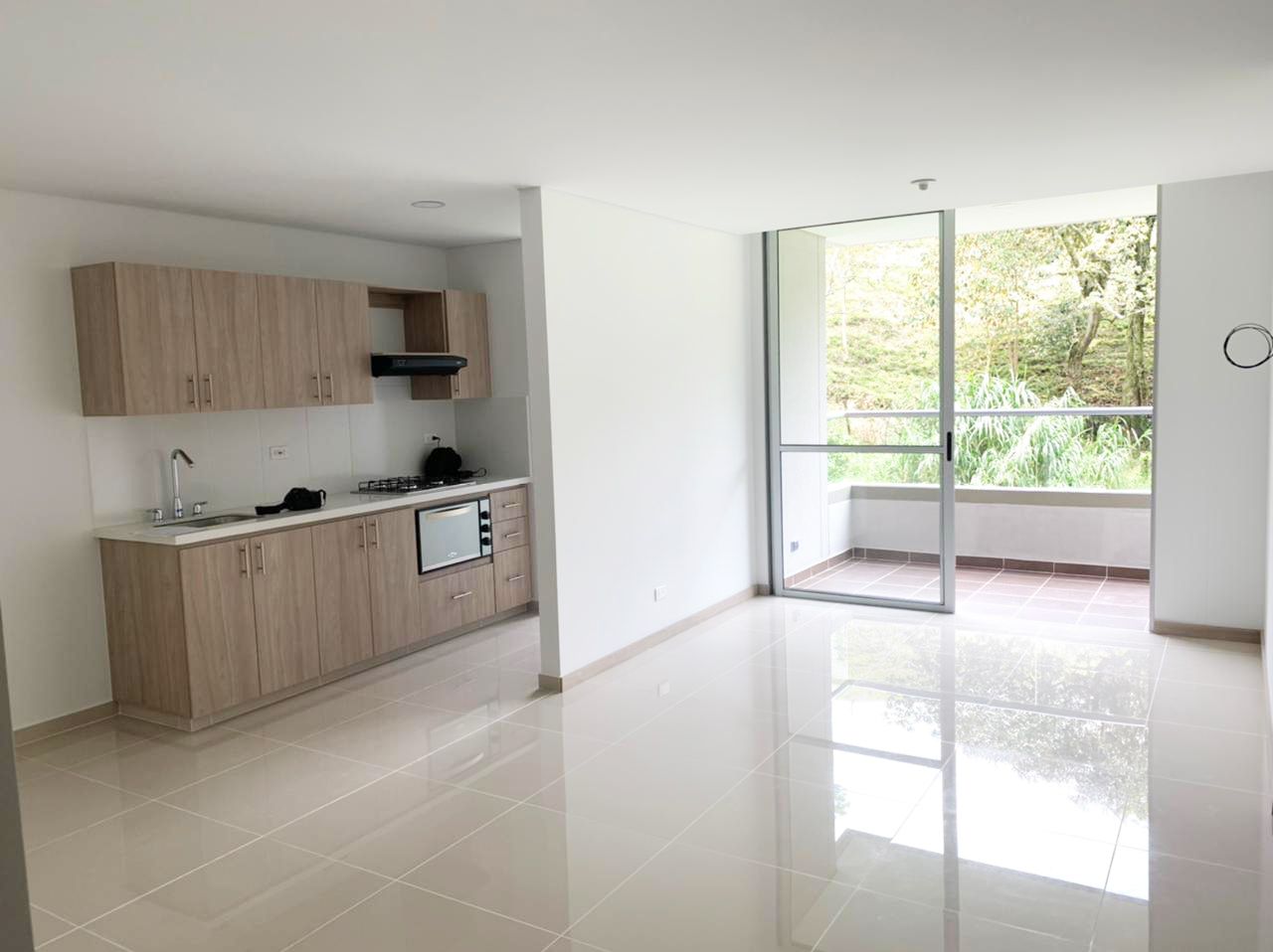 Apartamento en venta Antioquia Envigado El Salado 72 m2 Habitaciones 3 Baños 2 Garajes 2 Precio $475000000