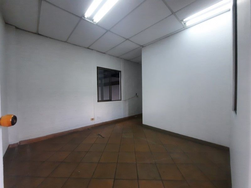 Oficina en arriendo Antioquia Sabaneta Ancon Sur 70 m2 Habitaciones 0 Baños 0 Garajes 1 Precio $2500000