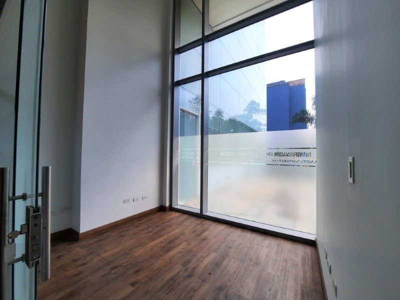 Local en arriendo Antioquia Medellín Villa Carlota 166 m2 Habitaciones 0 Baños 10 Garajes 1 Precio $15500000