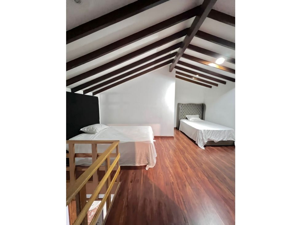 Casa en arriendo Antioquia Medellín El Tesoro 390 m2 Habitaciones 8 Baños 5 Garajes 2 Precio $25000000