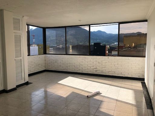 Apartamento en venta Risaralda Pereira Sector Plaza De Bolivar 163 m2 Habitaciones 4 Baños 3 Garajes 0 Precio $310000000