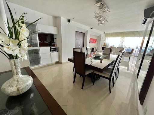 Apartamento en venta Bolívar Cartagena Arroz Barato 215 m2 Habitaciones 3 Baños 6 Garajes 3 Precio $1300000000