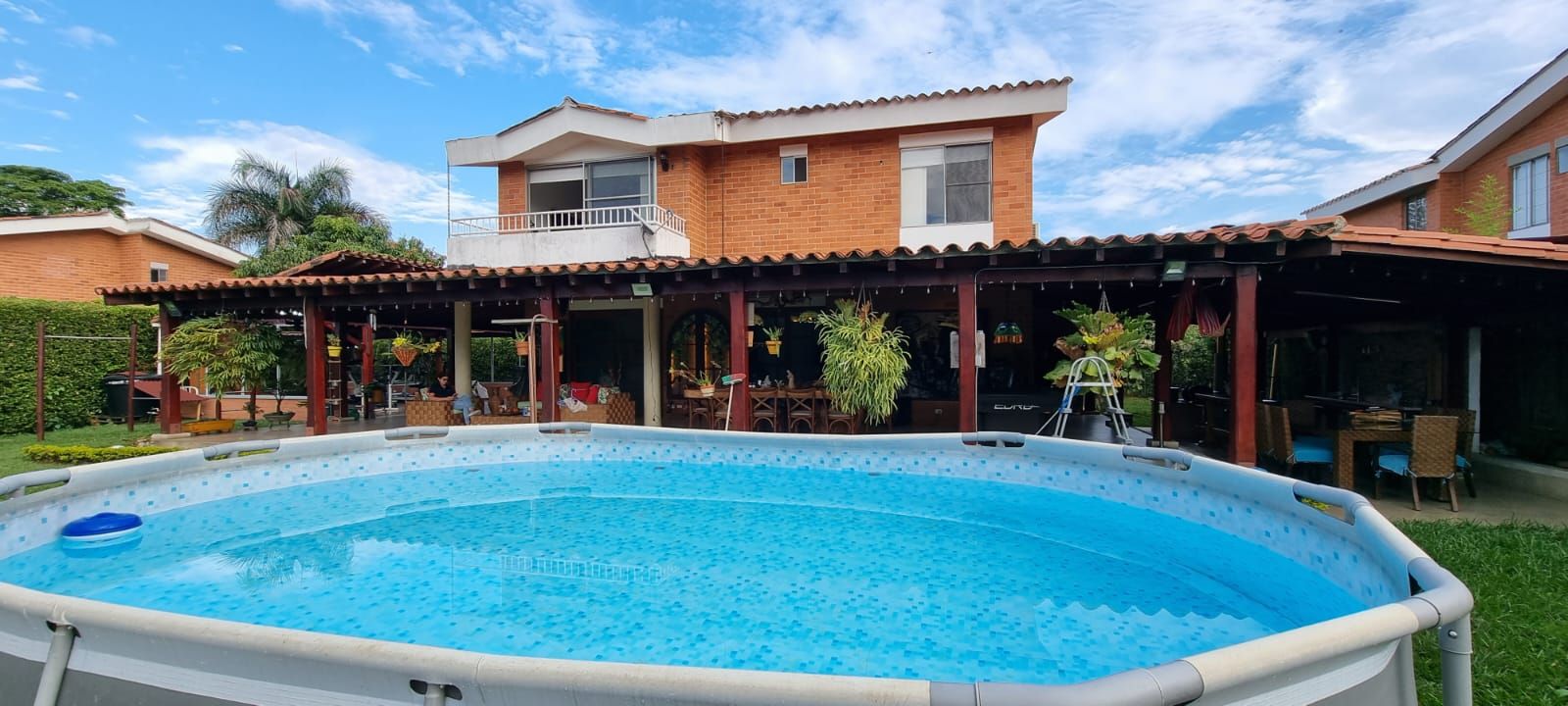 Casa en arriendo Valle Del Cauca Cali Nn 1250 m2 Habitaciones 4 Baños 8 Garajes 5 Precio $8000000