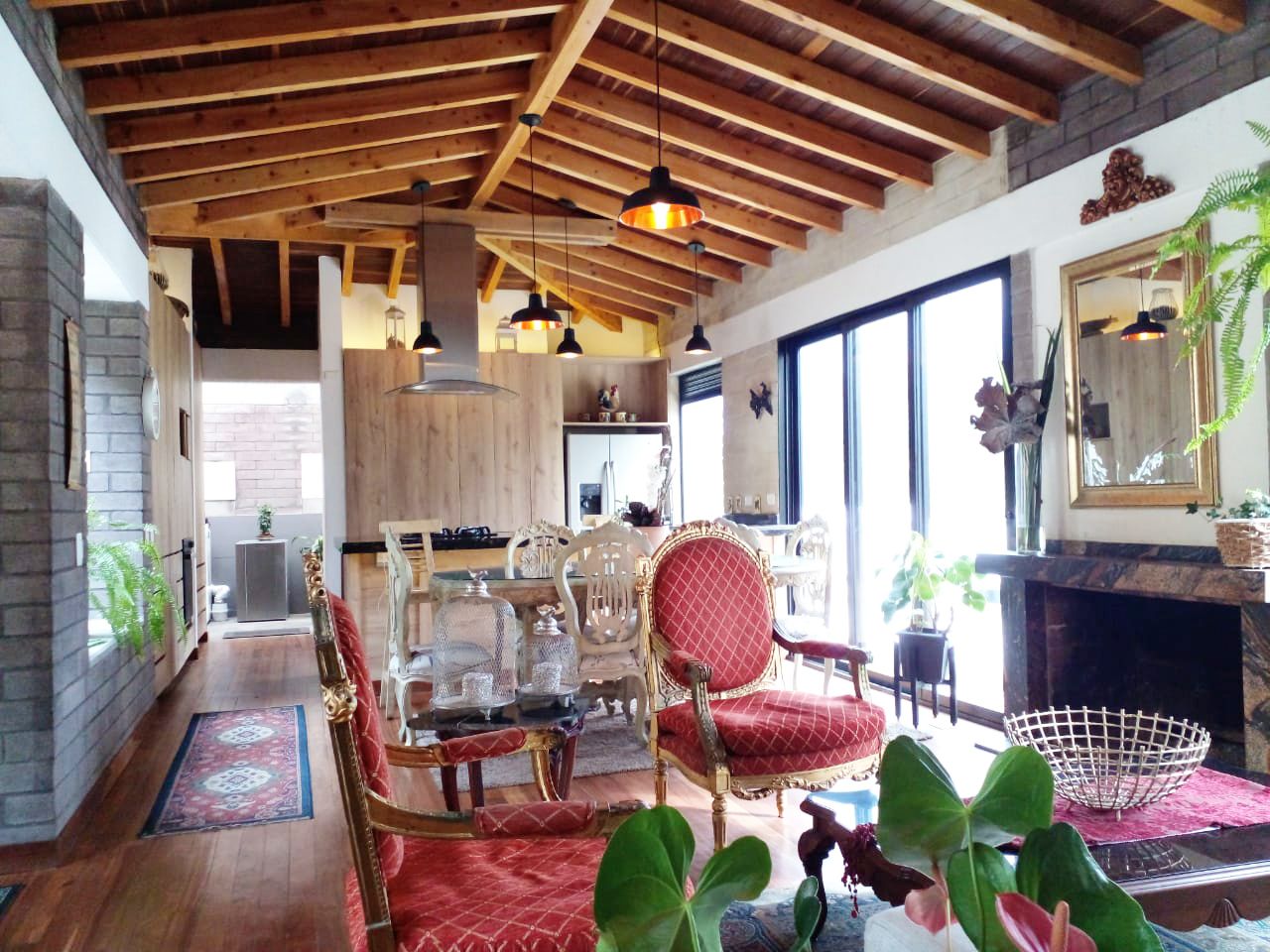 Casa en arriendo Antioquia Envigado La Mesa 230 m2 Habitaciones 3 Baños 6 Garajes 17 Precio $11000000