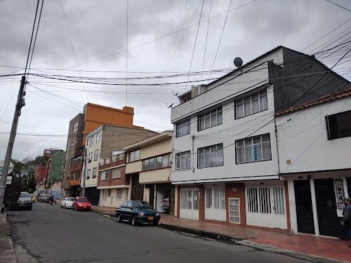 Edificio en venta Cundinamarca Bogotá Alfonso López 1026 m2 Habitaciones 6 Baños 31 Garajes 3 Precio $3100000000
