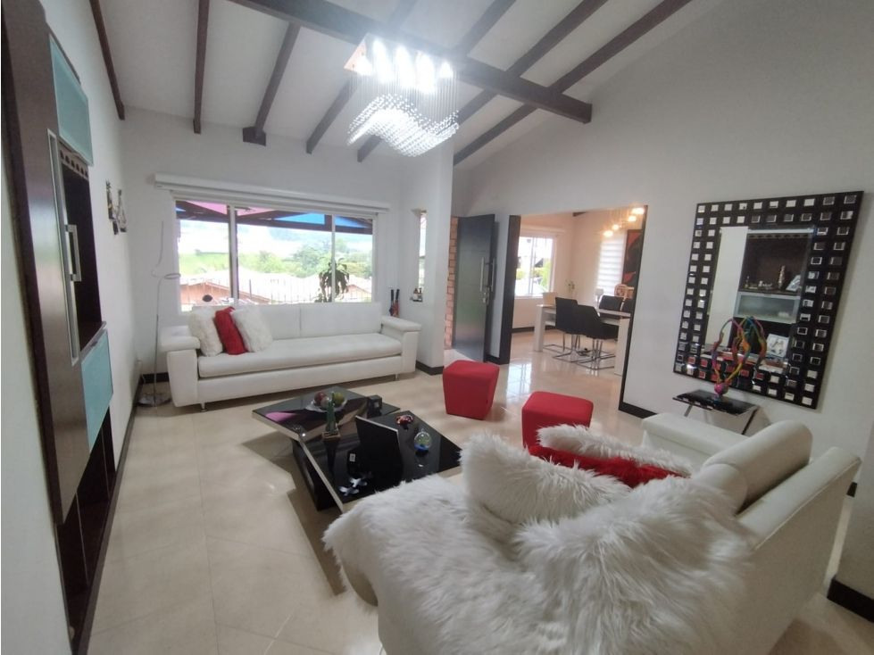 Casa en venta Caldas Manizales Ub Valles De La Alhambra 350 m2 Habitaciones 4 Baños 4 Garajes 3 Precio $1500000000