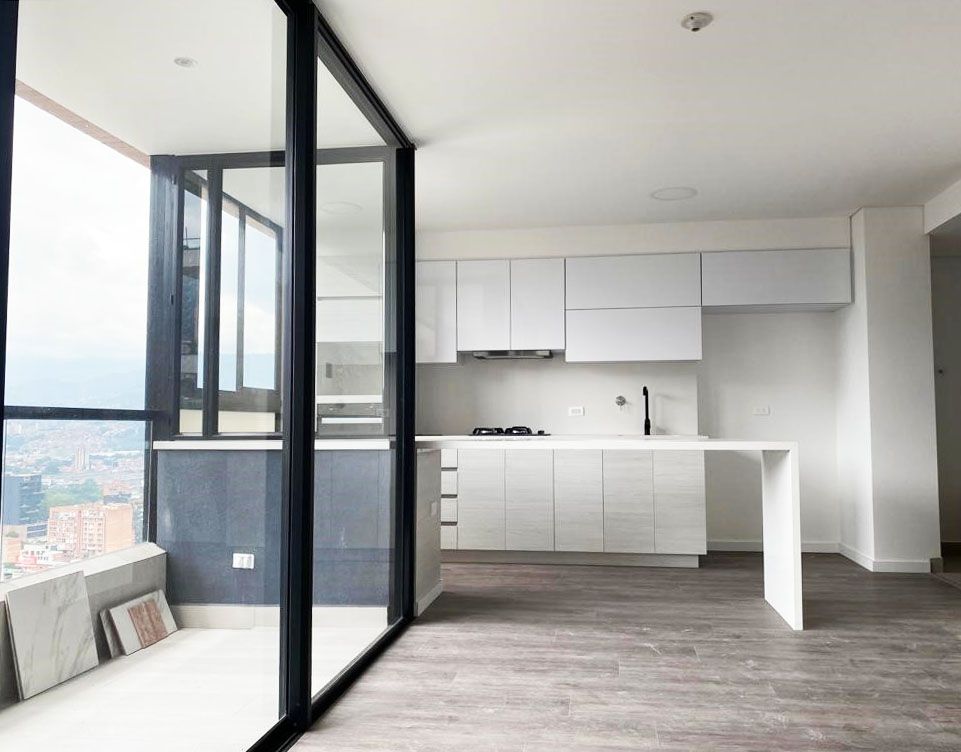 Apartamento en arriendo Antioquia Medellín Castropol 111 m2 Habitaciones 2 Baños 4 Garajes 3 Precio $7100000