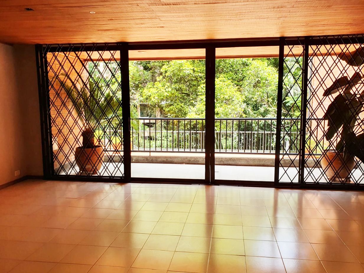 Apartamento en venta Antioquia Medellín El Poblado 150 m2 Habitaciones 2 Baños 2 Garajes 3 Precio $685000000