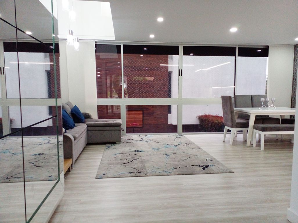 Casa en arriendo o venta Antioquia Envigado Loma Del Atravesado 209 m2 Habitaciones 3 Baños 4 Garajes 3 Precio venta $1630000000 Precio arriendo $11800000