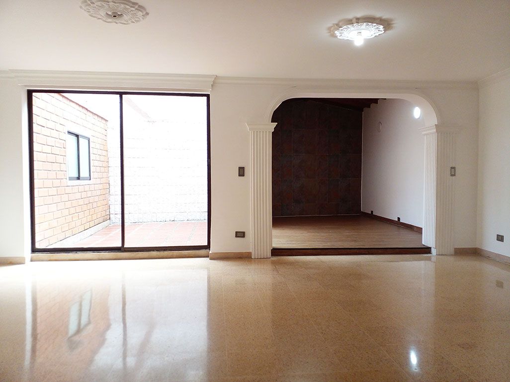 Casa en arriendo Antioquia Envigado La Mesa 204 m2 Habitaciones 4 Baños 4 Garajes 3 Precio $6780000